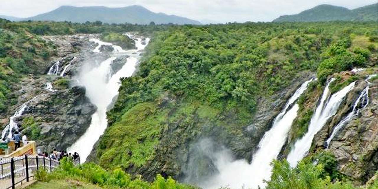 Manikyadhara Falls